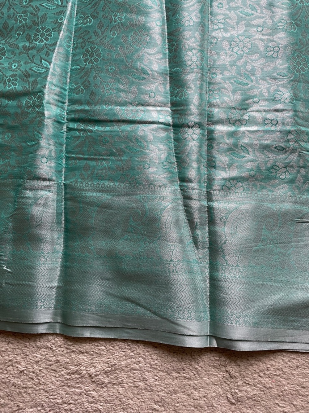 Sari - Picture 6 of 8